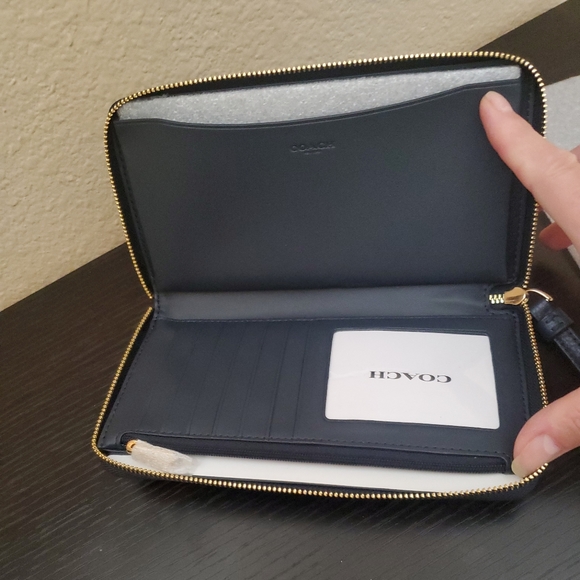 Coach Dempsey Large Phone Wallet With Garden Plaid Print And Coach Patch - Picture 8 of 9